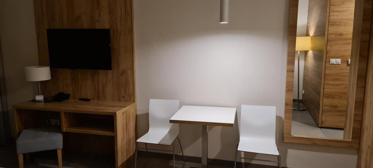 Aparthotel Czarna Gora 213 سيينا المظهر الخارجي الصورة